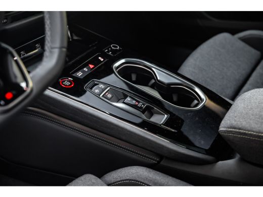 Audi A6 Limousine 2.0 e-hybrid quattro S edition Competition | Glazen Panoramadak | Luchtvering | Bang & ... ActivLease financial lease