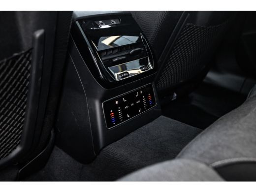 Audi A6 Limousine 2.0 e-hybrid quattro S edition Competition | Glazen Panoramadak | Luchtvering | Bang & ... ActivLease financial lease