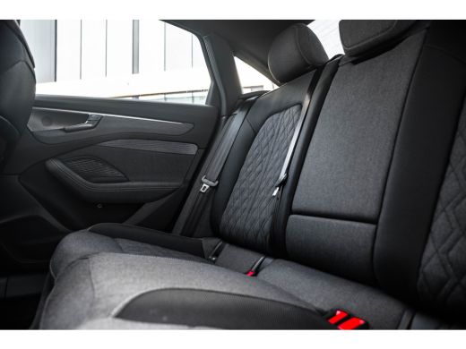 Audi A6 Limousine 2.0 e-hybrid quattro S edition Competition | Glazen Panoramadak | Luchtvering | Bang & ... ActivLease financial lease