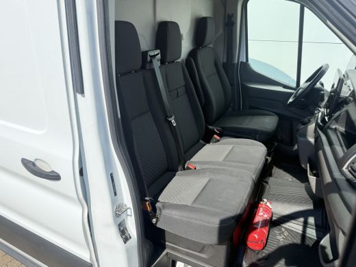 Ford E-Transit 68 kWh 184PK L2H2 316km WLTP 96,6% (SOH) Climate Control Cruise Control CarPlay Navigatie Parkeer... ActivLease financial lease