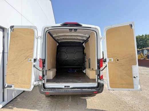 Ford E-Transit 68 kWh 184PK L2H2 316km WLTP 96,6% (SOH) Climate Control Cruise Control CarPlay Navigatie Parkeer... ActivLease financial lease