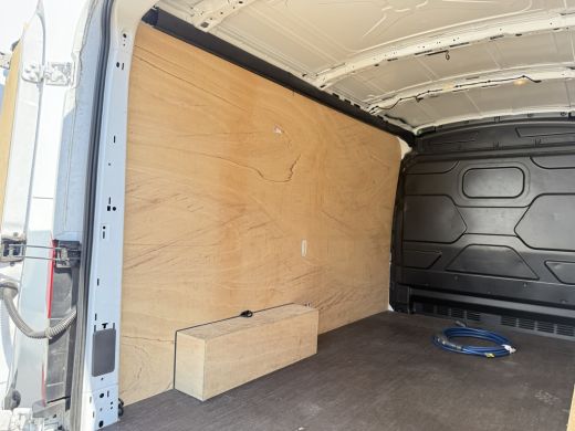 Ford E-Transit 68 kWh 184PK L2H2 316km WLTP 96,6% (SOH) Climate Control Cruise Control CarPlay Navigatie Parkeer... ActivLease financial lease