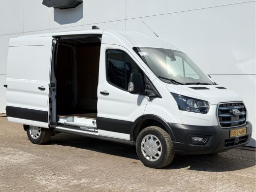 Ford E-Transit 68 kWh 184PK L2H2 316km WLTP 96,6% (SOH) Climate Control Cruise Control CarPlay Navigatie Parkeer... ActivLease financial lease