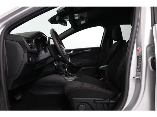 Ford Focus 1.0 EcoBoost Hybrid ST Line | 1e Eigenaar! | Winterpack | LED | Clima | Navi | Cruise Control | K... ActivLease financial lease