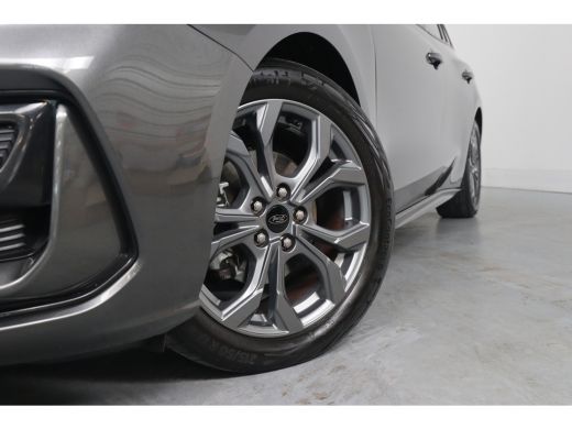 Ford Focus 1.0 EcoBoost Hybrid ST Line | 1e Eigenaar! | Winterpack | LED | Clima | Navi | Cruise Control | K... ActivLease financial lease
