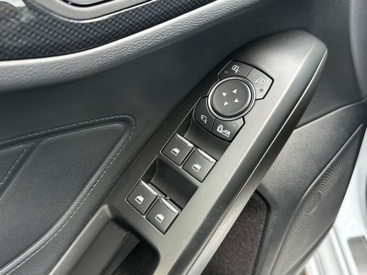 Ford Focus 1.0 Hybrid 125 PK ST Line X | STUUR, STOEL EN VOORRUITVERWARMING| KEYLESS ENTRY & START| CAMERA +... ActivLease financial lease