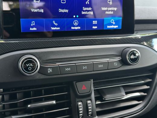 Ford Focus 1.0 Hybrid 125 PK ST Line X | STUUR, STOEL EN VOORRUITVERWARMING| KEYLESS ENTRY & START| CAMERA +... ActivLease financial lease