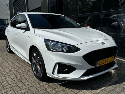 Ford Focus 1.0 Hybrid 125 PK ST Line X | STUUR, STOEL EN VOORRUITVERWARMING| KEYLESS ENTRY & START| CAMERA +... ActivLease financial lease