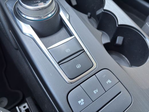 Ford Kuga 2.5 PHEV Titanium | Stoelverwarming | Cruise Control | Org. NL | Apple Carplay ActivLease financial lease