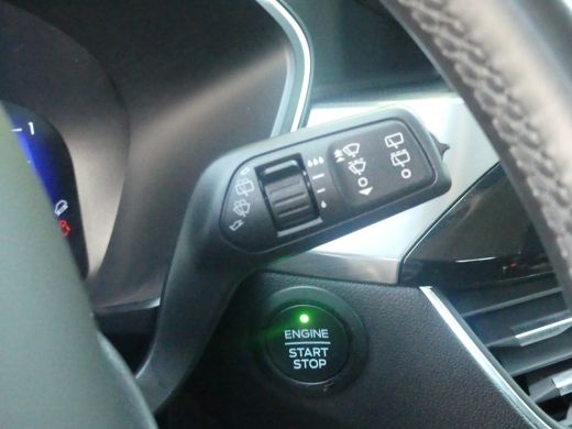 Ford Kuga 2.5 PHEV Titanium | TREKHAAK | CAMERA V+A | ADAPTIVE CRUISE | DODEHOEKDETECTIE | PARKEERSENSOREN ... ActivLease financial lease