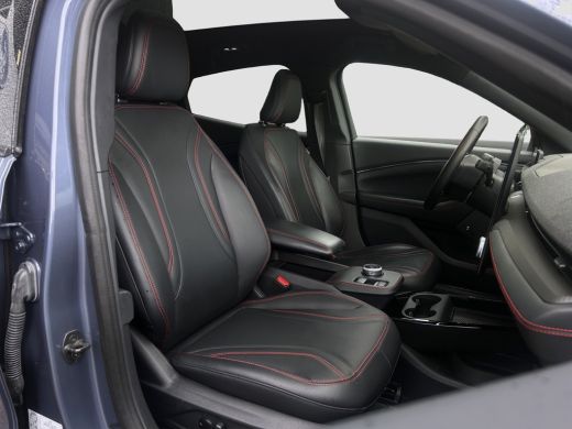 Ford Mustang Mach-E Mach-E Extended AWD 98 kWh | Pano | Trekhaak | B&O Audio | 360 camera ActivLease financial lease