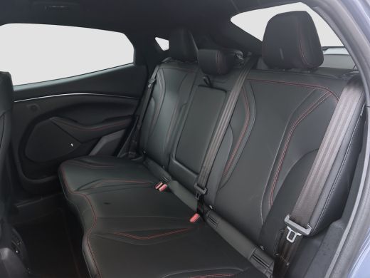 Ford Mustang Mach-E Mach-E Extended AWD 98 kWh | Pano | Trekhaak | B&O Audio | 360 camera ActivLease financial lease