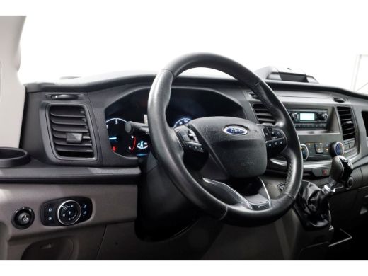 Ford Transit 2.0 TDCI 170pk RWD L3H2 Trend D.C. Airco/Cruise Control/Trekhaak 2900kg 10-2020 ActivLease financial lease