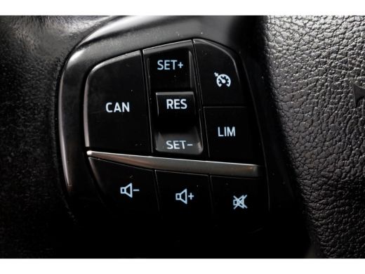 Ford Transit 2.0 TDCI 170pk RWD L3H2 Trend D.C. Airco/Cruise Control/Trekhaak 2900kg 10-2020 ActivLease financial lease