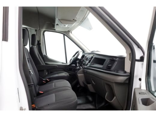Ford Transit 2.0 TDCI 170pk RWD L3H2 Trend D.C. Airco/Cruise Control/Trekhaak 2900kg 10-2020 ActivLease financial lease