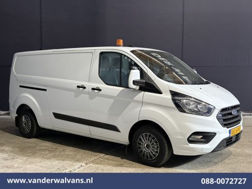 Ford Transit Custom 2.0 TDCI 130pk L2H1 Euro6 Airco | Camera | LED | Apple Carplay | Omvormer | 2800kg Trekhaak Cruis... ActivLease financial lease