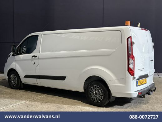 Ford Transit Custom 2.0 TDCI 130pk L2H1 Euro6 Airco | Camera | LED | Apple Carplay | Omvormer | 2800kg Trekhaak Cruis... ActivLease financial lease