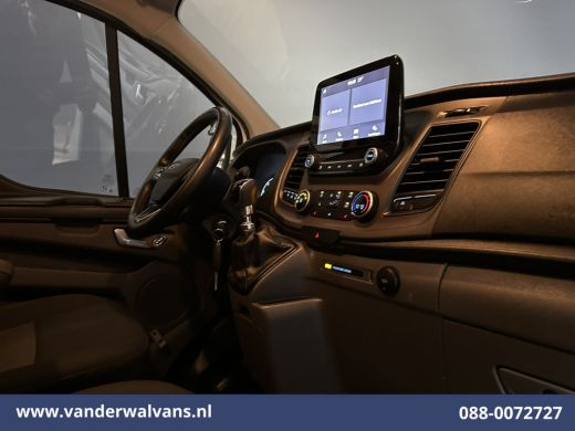 Ford Transit Custom 2.0 TDCI 130pk L2H1 Euro6 Airco | Camera | LED | Apple Carplay | Omvormer | 2800kg Trekhaak Cruis... ActivLease financial lease