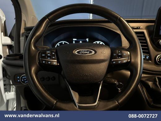 Ford Transit Custom 2.0 TDCI 130pk L2H1 Euro6 Airco | Camera | LED | Apple Carplay | Omvormer | 2800kg Trekhaak Cruis... ActivLease financial lease
