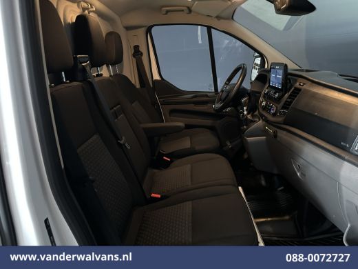 Ford Transit Custom 2.0 TDCI 130pk L2H1 Euro6 Airco | Camera | LED | Apple Carplay | Omvormer | 2800kg Trekhaak Cruis... ActivLease financial lease