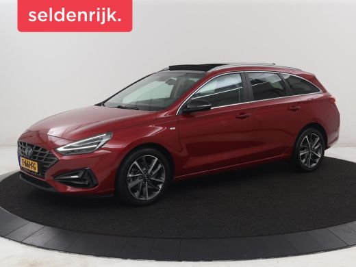 Hyundai i30 1.5 T-GDi MHEV Premium Sky | Stoel&Stuurverwarming | Panoramadak | Stoelkoeling | Camera | Adapti... ActivLease financial lease