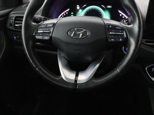 Hyundai i30 1.5 T-GDi MHEV Premium Sky | Stoel&Stuurverwarming | Panoramadak | Stoelkoeling | Camera | Adapti... ActivLease financial lease