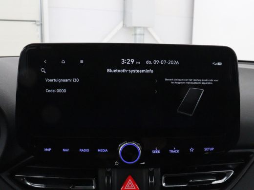 Hyundai i30 1.5 T-GDi MHEV Premium Sky | Stoel&Stuurverwarming | Panoramadak | Stoelkoeling | Camera | Adapti... ActivLease financial lease