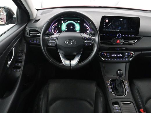 Hyundai i30 1.5 T-GDi MHEV Premium Sky | Stoel&Stuurverwarming | Panoramadak | Stoelkoeling | Camera | Adapti... ActivLease financial lease