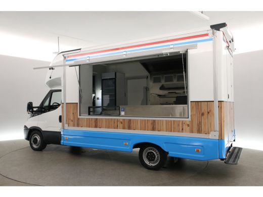 Iveco Daily 35S14 2.3 410 | Foodtruck | Verkoopwagen | Patatkraam | Eventtruck | Snackwagen | Viskraam | Zijd... ActivLease financial lease