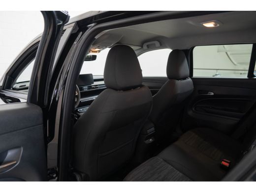 Jeep Avenger Business Edition 54 kWh | Camera | Navigatie | Verwarmde Stoelen en Voorraam | Keyless | Apple Ca... ActivLease financial lease
