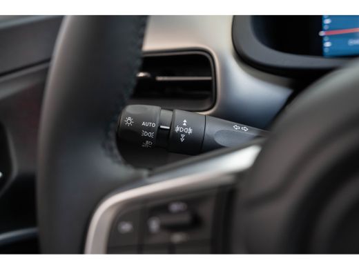 Jeep Avenger Summit 54 kWh | Camera | Apple Carplay & Android Auto | Climate Controle | Keyless | Parkeersenso... ActivLease financial lease