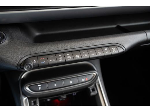 Jeep Avenger Summit 54 kWh | Camera | Apple Carplay & Android Auto | Climate Controle | Keyless | Parkeersenso... ActivLease financial lease
