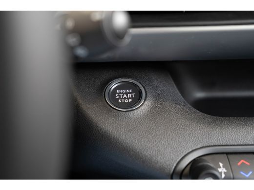 Jeep Avenger Summit 54 kWh | Camera | Apple Carplay & Android Auto | Climate Controle | Keyless | Parkeersenso... ActivLease financial lease