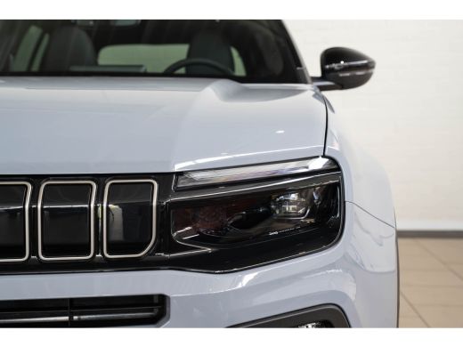 Jeep Avenger Summit 54 kWh | Tot 8 Jaar Garantie | Warmtepomp | Schuif-Kanteldak | Winter Pack | Camera | Navi... ActivLease financial lease