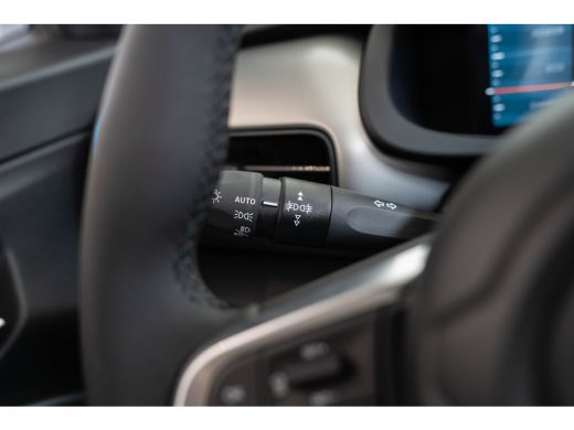 Jeep Avenger Summit 54 kWh | Tot 8 Jaar Garantie | Warmtepomp | Schuif-Kanteldak | Winter Pack | Camera | Navi... ActivLease financial lease
