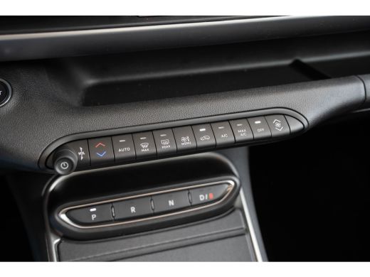 Jeep Avenger Summit 54 kWh | Tot 8 Jaar Garantie | Warmtepomp | Schuif-Kanteldak | Winter Pack | Camera | Navi... ActivLease financial lease