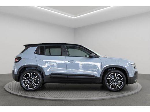 Jeep Avenger Summit 54 kWh | Tot 8 Jaar Garantie | Warmtepomp | Schuif-Kanteldak | Winter Pack | Camera | Navi... ActivLease financial lease