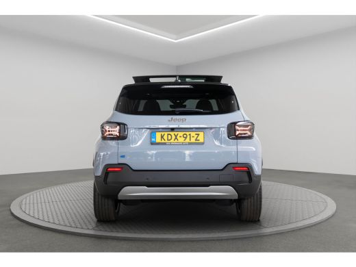 Jeep Avenger Summit 54 kWh | Tot 8 Jaar Garantie | Warmtepomp | Schuif-Kanteldak | Winter Pack | Camera | Navi... ActivLease financial lease