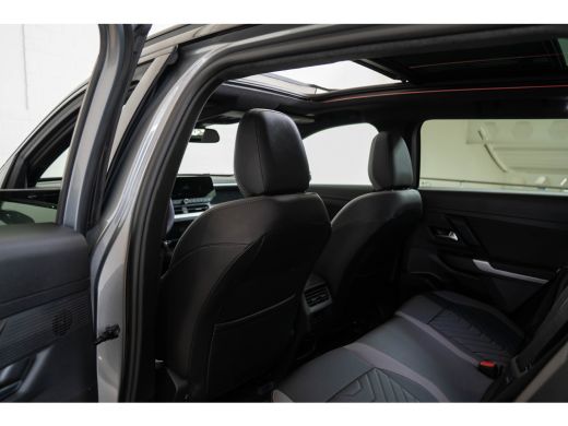 Jeep Compass Full Electric First Edition | Warmtepomp | Panoramadak | Premium Pack | 360 gr. Camera | Stoel & ... ActivLease financial lease