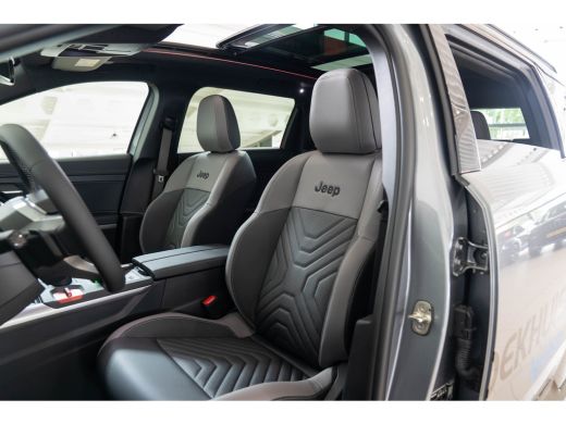 Jeep Compass Full Electric First Edition | Warmtepomp | Panoramadak | Premium Pack | 360 gr. Camera | Stoel & ... ActivLease financial lease