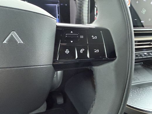 Lancia Ypsilon LX 54 kWh | 11 kW lader | Achteruitrijcamera | Airco (automatisch) ActivLease financial lease