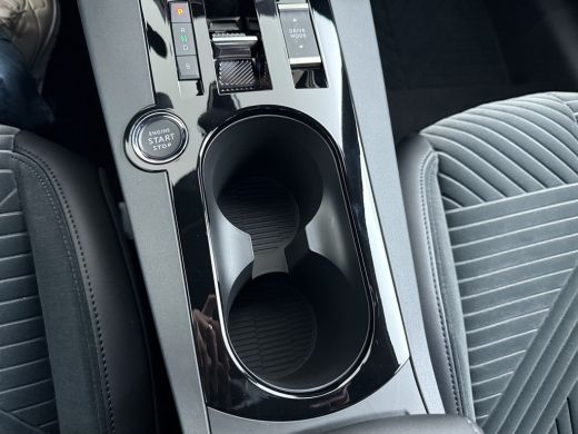 Lancia Ypsilon LX 54 kWh | 11 kW lader | Achteruitrijcamera | Airco (automatisch) ActivLease financial lease