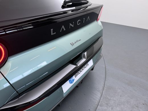 Lancia Ypsilon LX 54 kWh | 11 kW lader | Achteruitrijcamera | Airco (automatisch) ActivLease financial lease