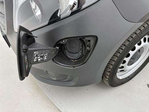 Mercedes-Benz eVito Lang 66 kWh Camera Carplay Snelladen 266km actieradius ActivLease financial lease