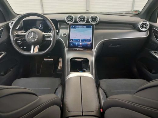Mercedes-Benz GLC 400e 4M AMG Luchtv Trekh Distronic 360 Night 4WS 20inch ActivLease financial lease