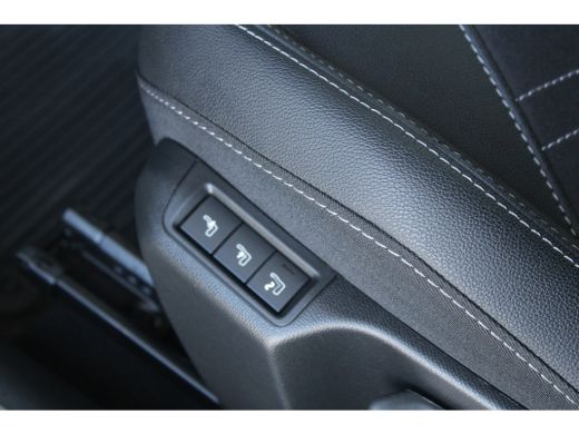 Opel Mokka 1.2 Turbo Ultimate | Alcantara bekleding | Massagefunctie | Adaptieve cruise control | Dode-hoekd... ActivLease financial lease