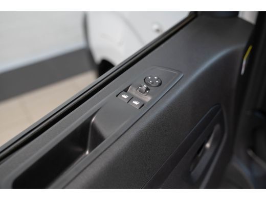 Opel Vivaro-e L3 75 kWh | Navigatie | Parkeersensoren | Cruise Controle | Airco | Apple Carplay & Android Auto | ActivLease financial lease