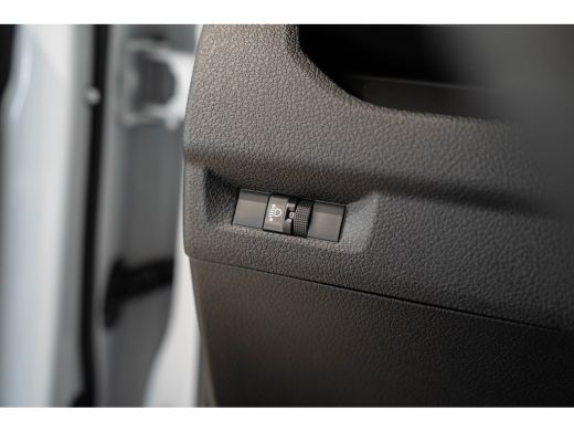 Opel Vivaro-e L3 75 kWh | Navigatie | Parkeersensoren | Cruise Controle | Airco | Apple Carplay & Android Auto | ActivLease financial lease
