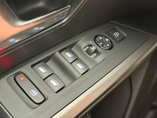 Peugeot 3008 1.2 Hybrid 136 Allure Climate | Cruise | Navigatie | Achteruitrijcamera | Carplay/Android Auto | ... ActivLease financial lease