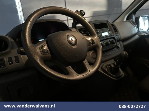 Renault Trafic 1.6 dCi L1H1 Euro6 Airco | Cruisecontrol | Trekhaak | Parkeersensoren Bijrijdersbank ActivLease financial lease